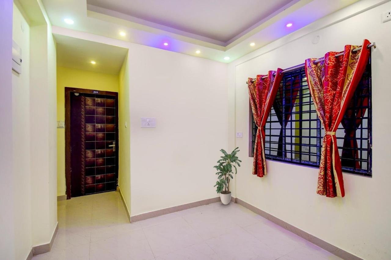 Oyo 92945 The Rs Villa Kalkutta Exterior foto