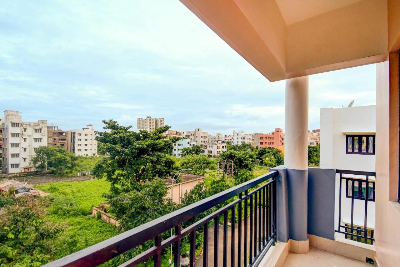 Oyo 92945 The Rs Villa Kalkutta Exterior foto